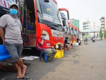 Image: Bus stations, train stations in Saigon dumbfounded