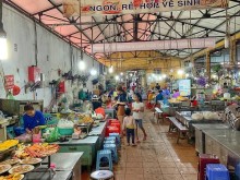 Image: Filled with cheap Hai Phong food markets, delicious food