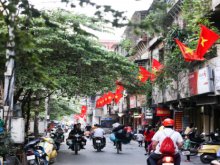 Image: In Photos Hanoi s streets turns vibrant to celebrate National Reunification Day