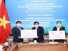 Image: Ho Chi Minh city aids Vientiane and Phnom Penh USD 100 000 in Covid 19 fight