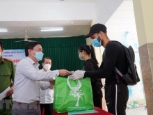 Image: Relief Aids Presented To Foreigners In Ho Chi Minh City During Pandemic