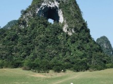 Image: The ‘unique’ mountain of the Eye of God in Cao Bang