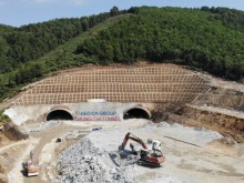 Image: Thanh Hoa’s longest cross-mountain highway tunnel construction site