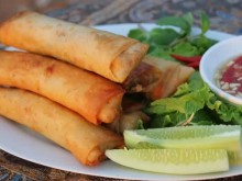 Image: Ha Tinh ram rolls with a crispy crust, and unique fillings entangle people’s hearts