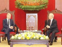 Image: German Chancellor meets Party General Secretary, holds talks with Vietnam PM