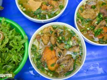 Image: Take $25 to Hai Phong food tour, “sweep” a series of famous delicacies