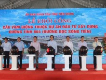 Image: Work starts on Vam Giong Bridge in Tien Giang