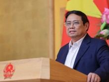 Image: PM urges eliminating administrative bottlenecks for HCMC