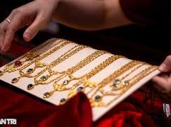 Image: Gold Prices Surge for Fourth Consecutive Session