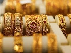 Image: Gold Prices Surpass $4,200 Amid Disappointing US Economic Data