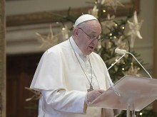 Image: Pope Francis to skip New Year s Eve masses due to sciatic pain