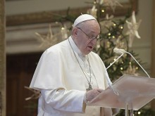 Image: Pope Francis to skip New Year’s Eve masses due to sciatic pain