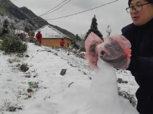 Image: Snow-covered mountainous localities cash in on tourism