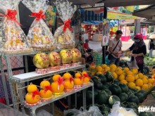 Image: Interesting Tet festival fruit market in Long Xuyen