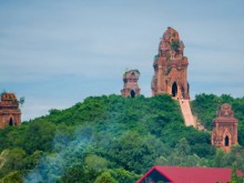 Image: Three famous Cham towers should visit in Binh Dinh