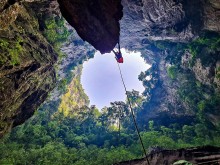 Image: 3 days 2 nights exploring Pygmy caves in Quang Binh