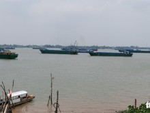 Image: Sand mine on southern Vietnamese river sold at nearly $122 million