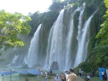 Image: Khuon Tat Waterfall Thai Nguyen – a great tourist destination for a relaxing summer day
