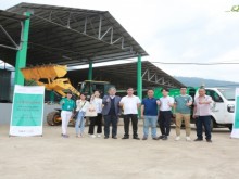 Image: Korean NGO hands over waste treatment system to Vietnam s locality