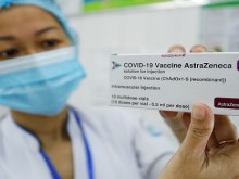 Image: Vietnam hastens Covid 19 vaccination campaign out of expiration concerns