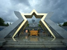 Image: Experience visiting the National Cemetery Road 9 Quang Tri