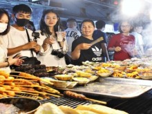 Image: Food paradise in Phu Quoc s biggest night market