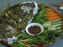 Image: Recipe Steamed carp with dracontomelon leaves – summer taste with video