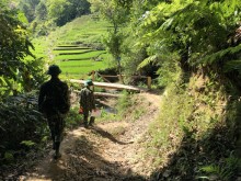 Image: Border guards intercept Vietnamese border jumpers from Laos