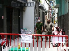Image: Saigon alley cleared as hundreds exposed to man with positive retest found negative for coronavirus