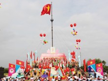 Image: Vietnam News Today May 1 Quang Tri Flag raising ceremony held to mark Reunification Day