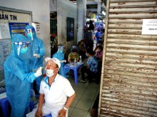 Image: Vietnam records daily increase of 52 local infections: health ministry’s midday update