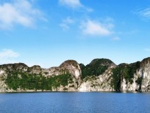 Image: Ha Long Bay in the beautiful summer, forget the way back