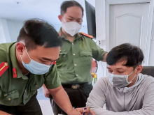 Image: Two more detained for smuggling fake foreign experts into Vietnam