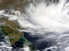 Image: India States evacuated thousands of people as strong cyclone approaches