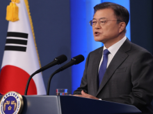 Image: South Korean president calls for action on North Korea