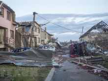 Image: Embassy community support Vietnamese in Czech Republic hit by biggest tornado in 100 years