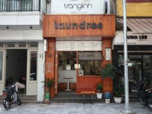 Image: Coffee shop cum laundromat