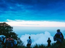 Image: Trekking Ba Den Mountain in Tay Ninh has a dreamy view and beautiful sightseeing