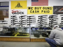 Image: US federal judge overturns California s ban on assault weapons