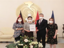 Image: Overseas Vietnamese in Russia Germany support Covid 19 vaccine fund