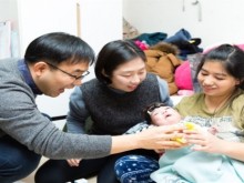 Image: South Korean Couple Runs Vietnamese Food Restaurant To Support Single Parents