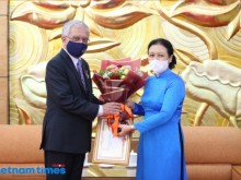 Image: UN Resident Coordinator in Vietnam Granted VUFO s Highest Award
