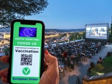 Image: Vietnamese in Europe Support Covid 19 Vaccine Passports