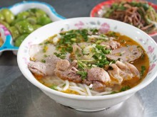 Image: Noodle dishes in the Central region captivate diners