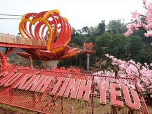Image: Explore Moc Chau Love Glass Bridge – A sweet and memorable tourist destination