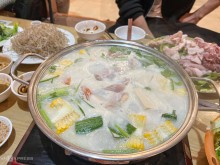 Image: Strange fresh milk hotpot in Moc Chau