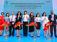 Image: Standard Chartered Vietnam launches flagship Thang Long branch in Hanoi