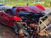 Image: Ferrari Vietnam denies accountability, the automotive proprietor doesn’t ask to restore the automotive on the firm