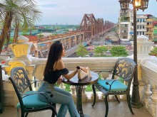 Image: Lap at 3 high-rise cafes with beautiful views to enjoy Hanoi’s autumn