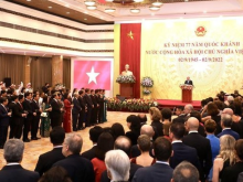 Image: State leader hosts ceremony marking 77th National Day